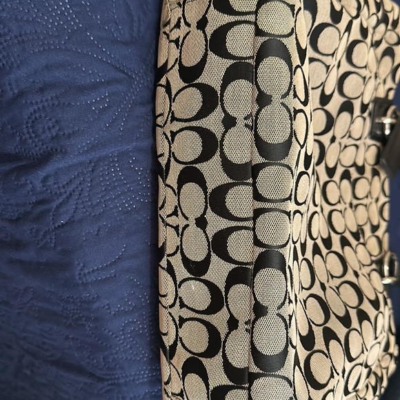 Coach purse - Picture 8 of 8